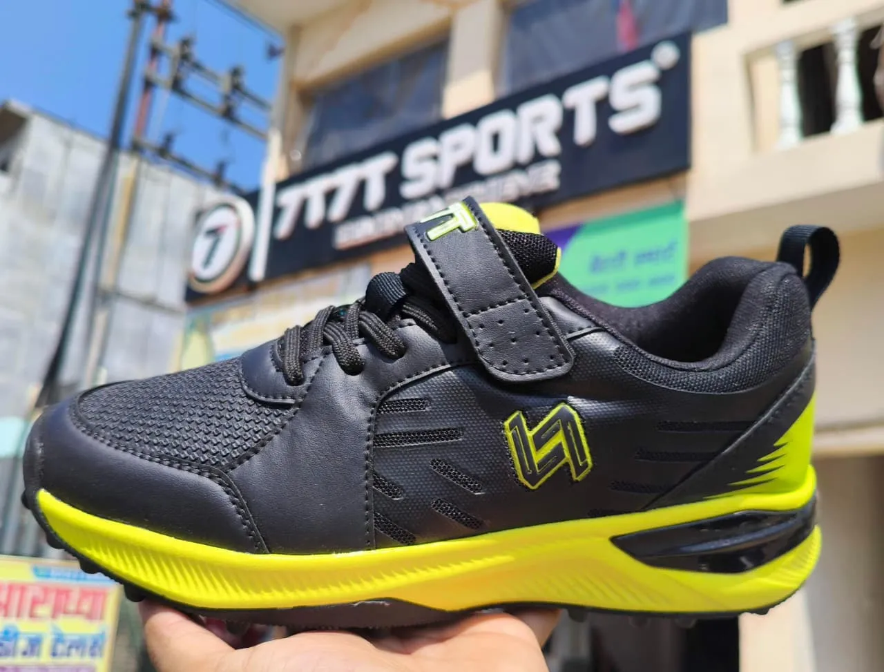 Professional Cricket Shoes View 2