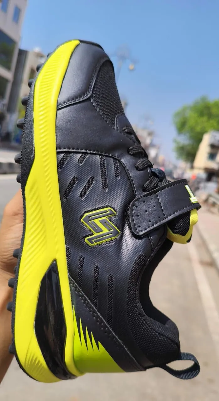 Professional Cricket Shoes View 3