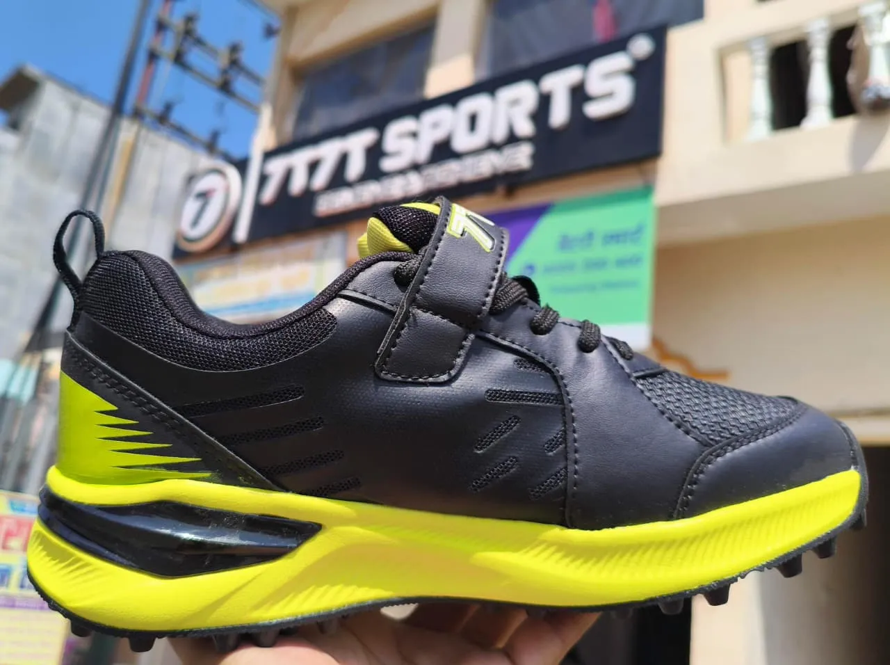 Professional Cricket Shoes View 5