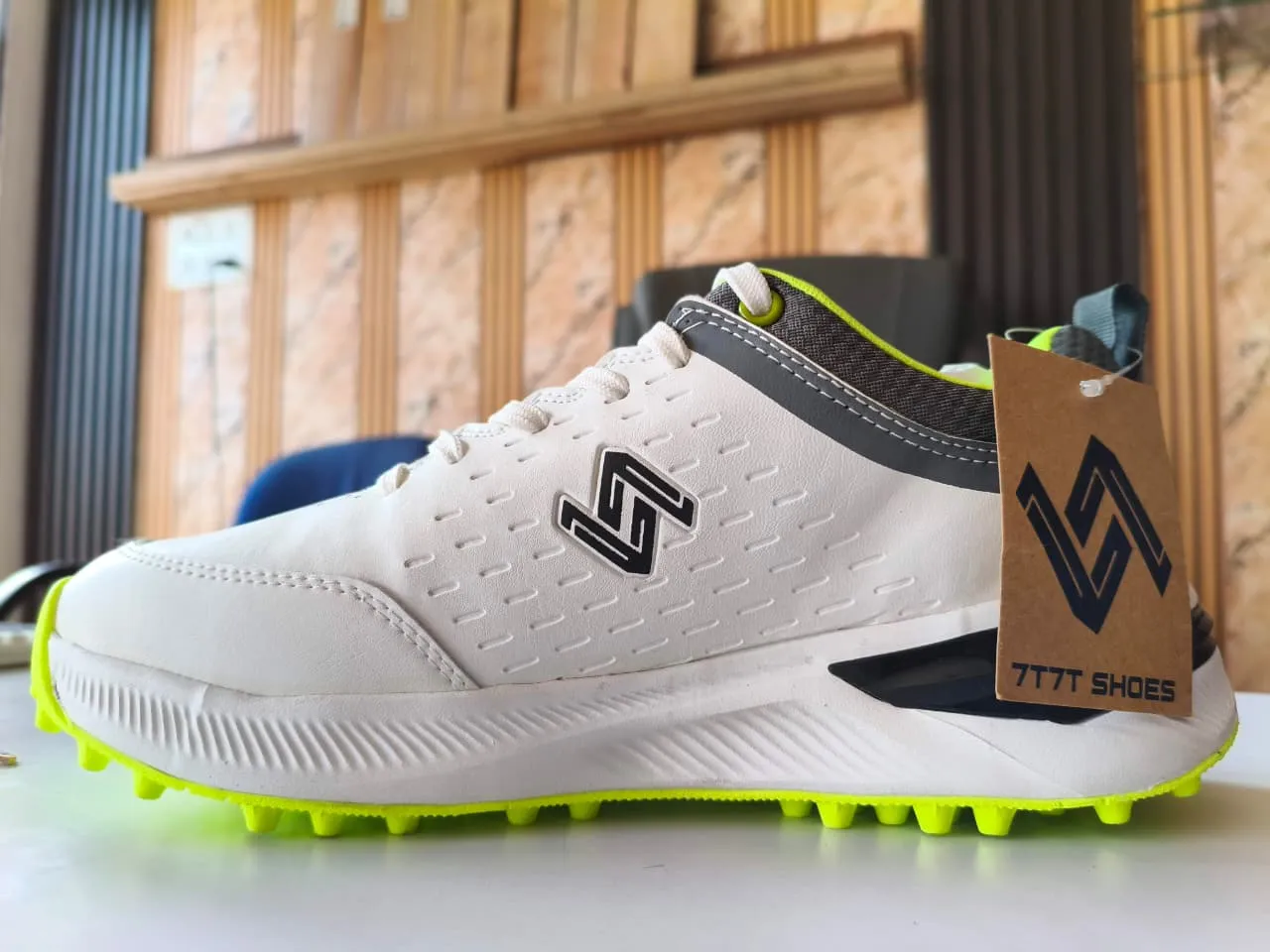 Lightweight Shoes View 3