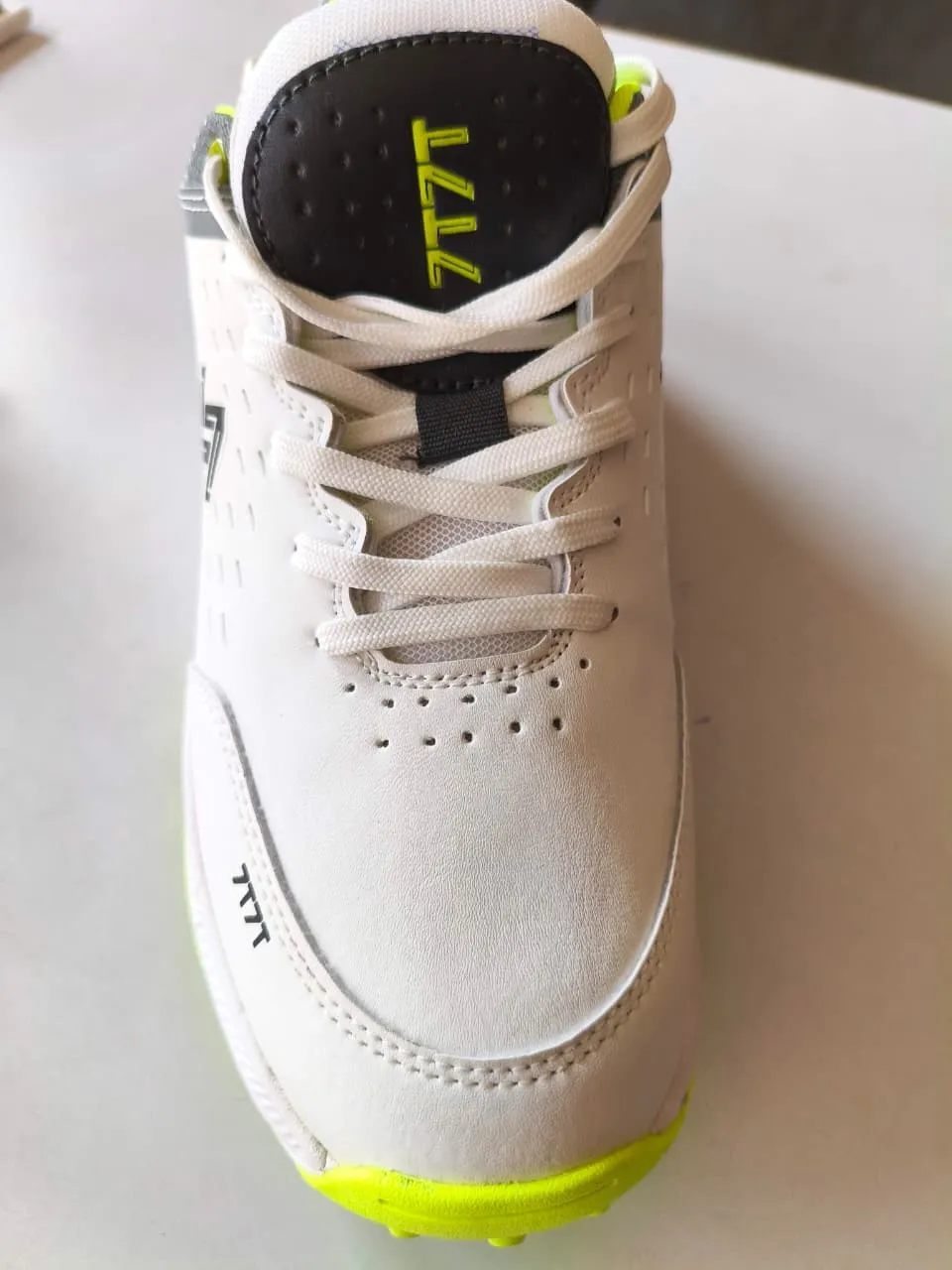 Lightweight Shoes View 4